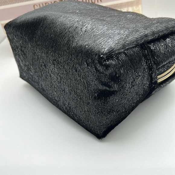 Dior Beaute Black Velvet Pouch Bag Logo CD Star Zipper Pull, EDP & Foundation - Picture 9 of 17